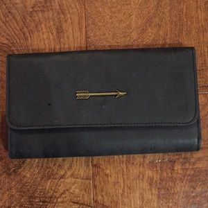 Faux Leather Arrow Wanderer Continental Wallet